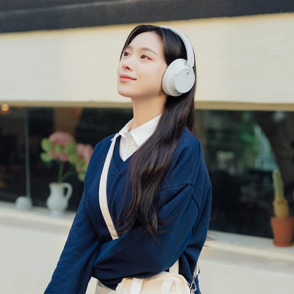Sony WH-CH720NW Noise Canceling Wireless Bluetooth Headphones - Built-in Microphone - up to 35 Hours Battery Life and Quick Charge - Matte White