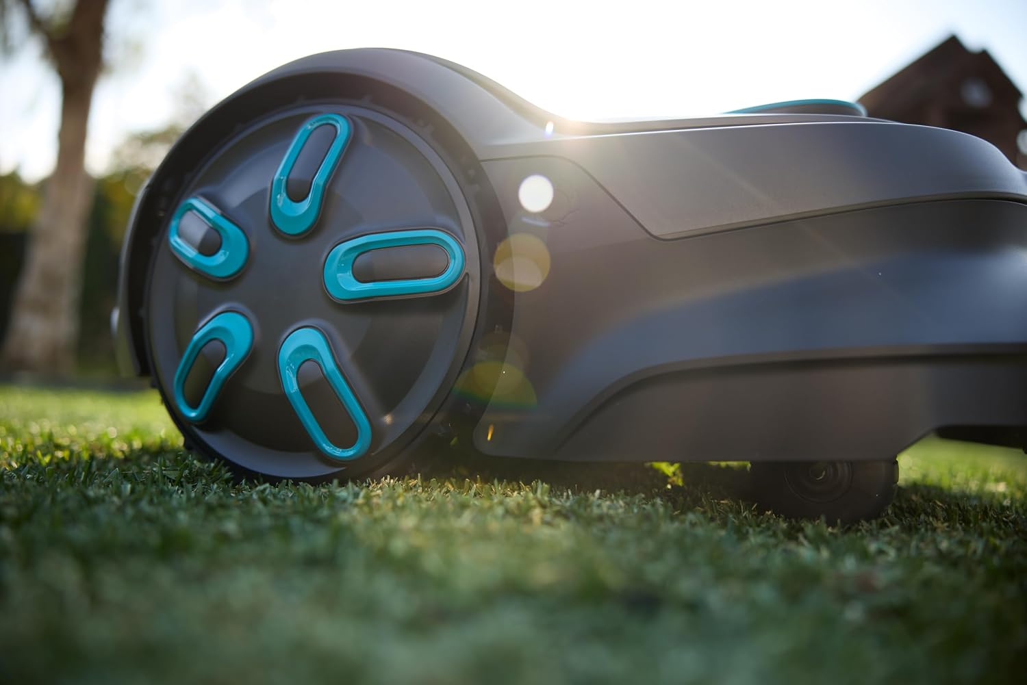 GARDENA 15301, All New - 2025 SILENO Flex - Engineered in Germany for The Most challenging lawns. Height 1' - 4' cuts Through All Grass Types with Ease.