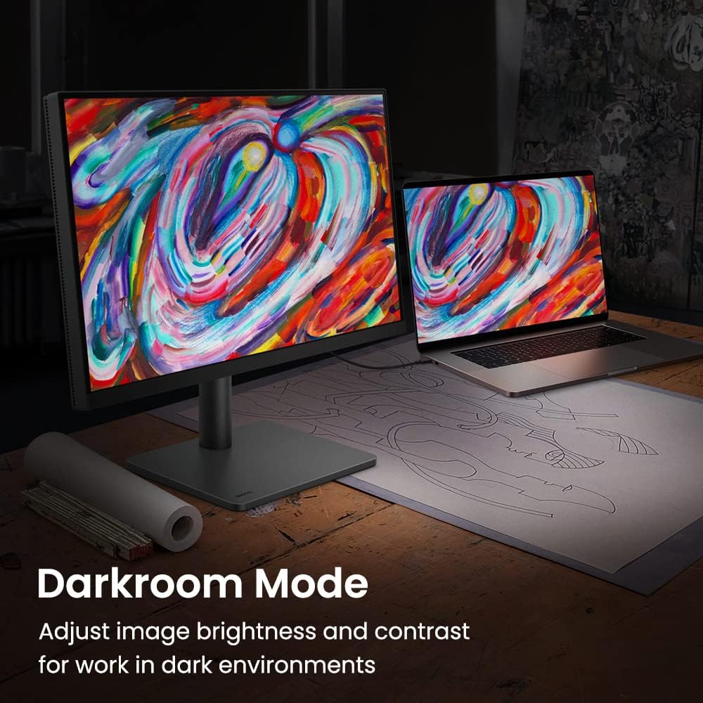 BenQ PD3205U Mac-Ready Monitor 32' 4K UHD 99% Rec.709 & sRGB, IPS, DeltaE ≤3, ICC Sync, Calibration Report, AQCOLOR, Uniformity HotKey Puck Ergonomic DisplayPort, USB-C (90W), USB Hub