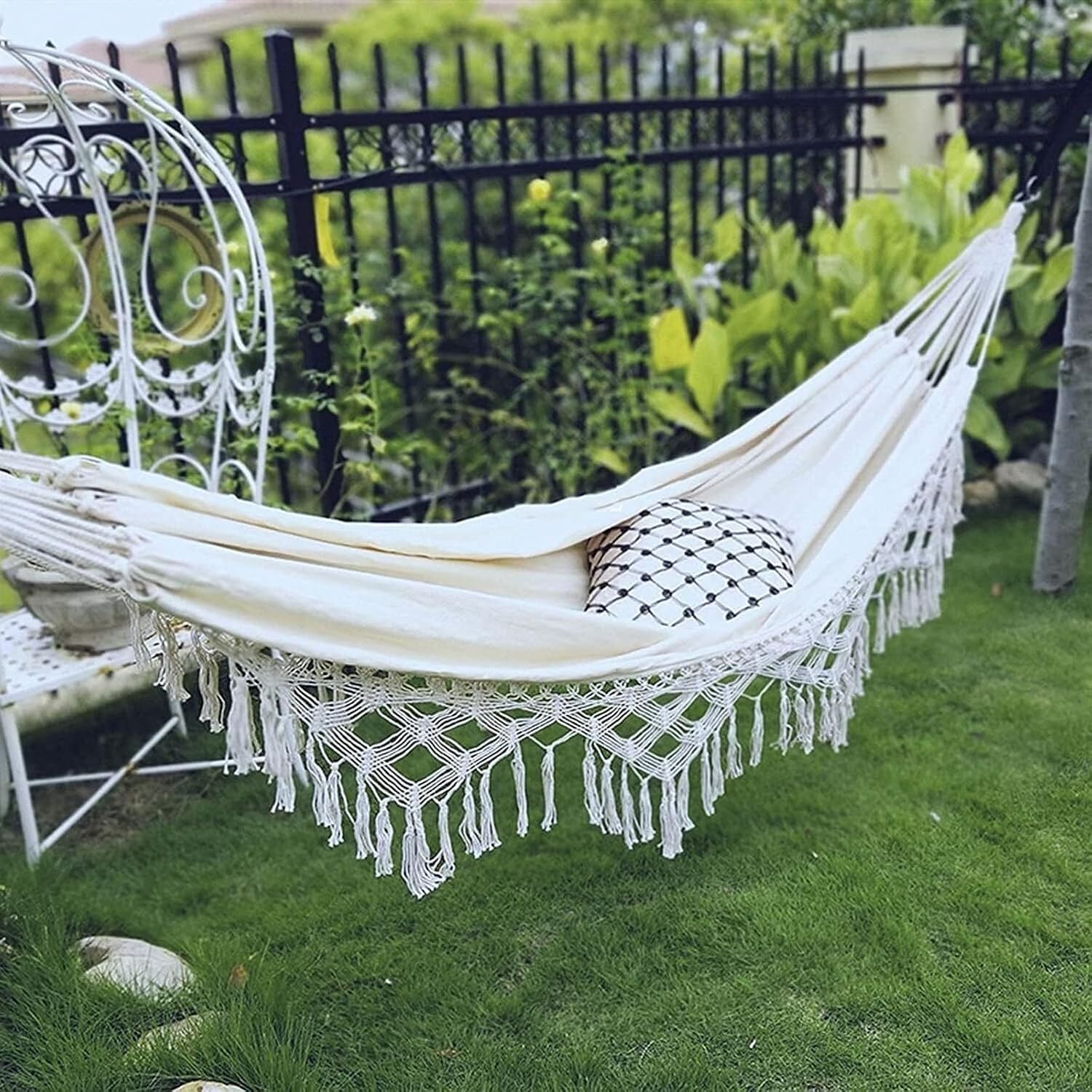 Heavy-Duty Canvas Hammock, 200x150 Cm Outdoor Hammock, Indoor and Outdoor Hanging Swing, Camping Leisure Hammock, Portable Cotton Rope Rocking Chair (White)
