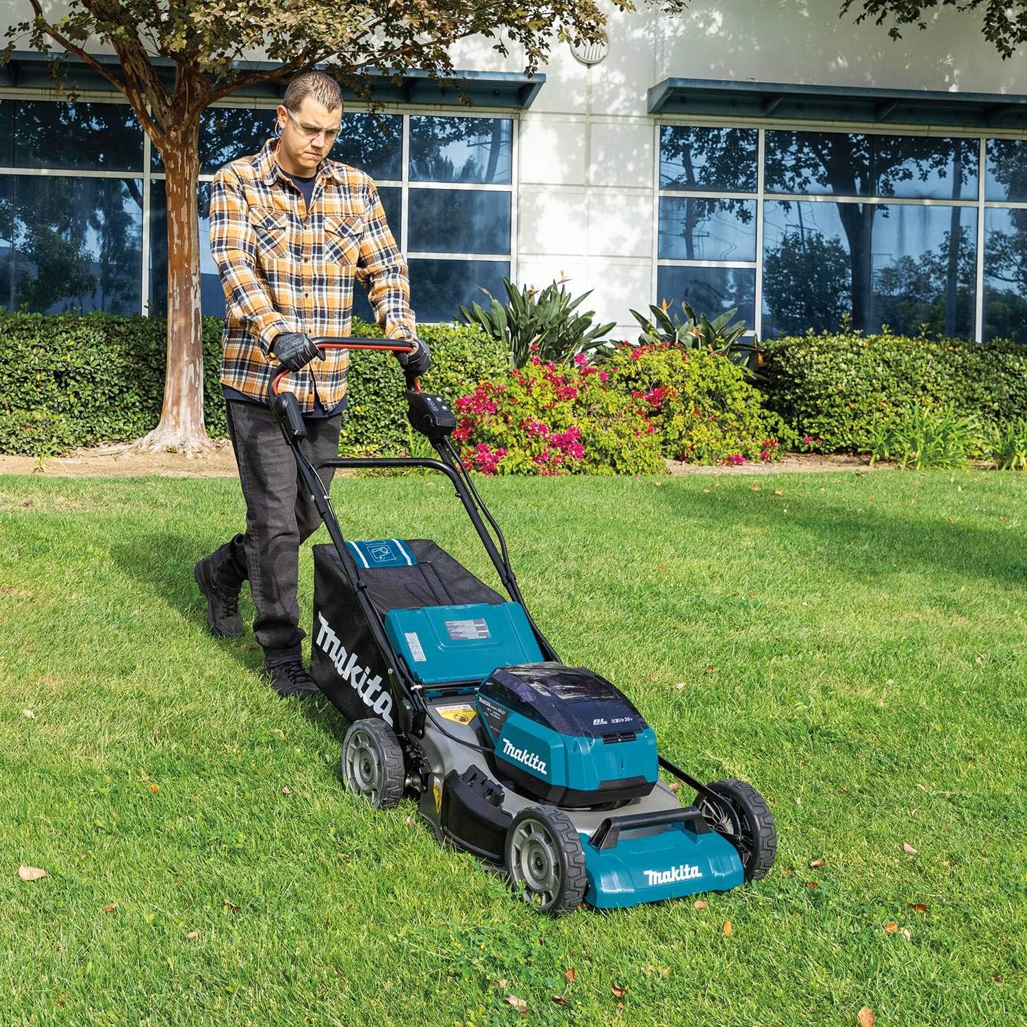 Makita XML07Z 18V X2 (36V) LXT® Lithium‑Ion Brushless Cordless 21' Lawn Mower, Tool Only