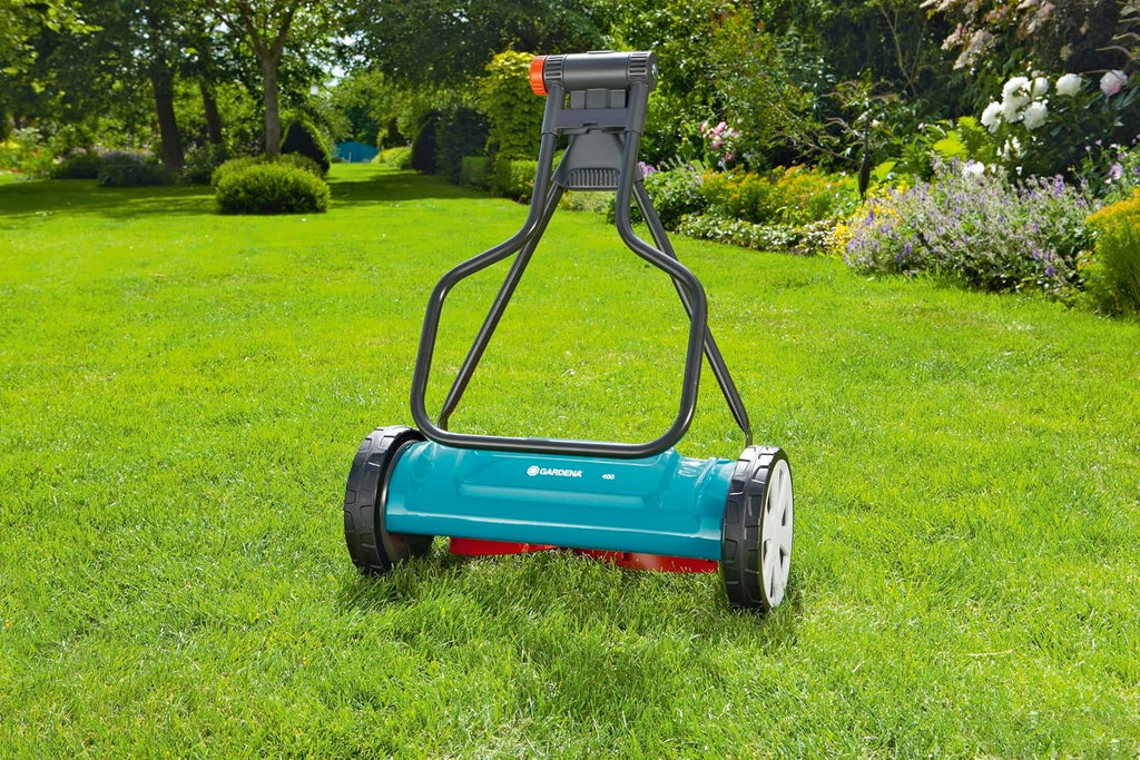 GARDENA (4018) Classic 16' Reel Lawn Mower with 5 Blades. The Lawn Mower for Everyday use with No Gas, No Electricity Makes Mowing a Breeze. Best Yard Tools You can own.