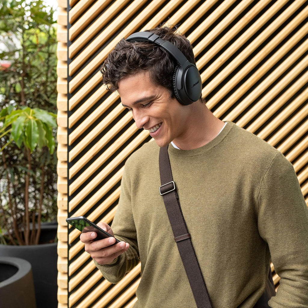 Bose QuietComfort 35 II Wireless Bluetooth Headphones with Alexa - Black (Renewed)